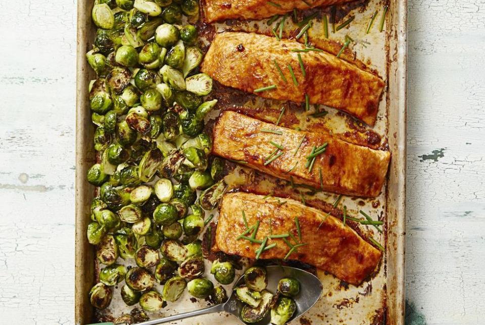 25) "BBQ" Salmon & Brussels Bake