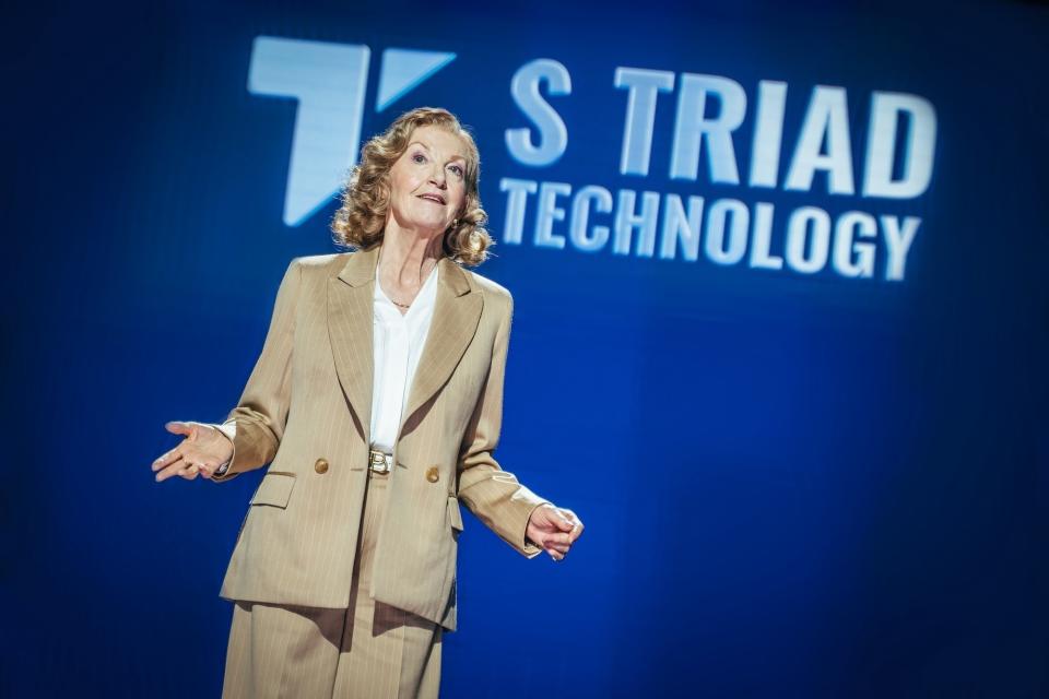 Susan Triad sahnede 