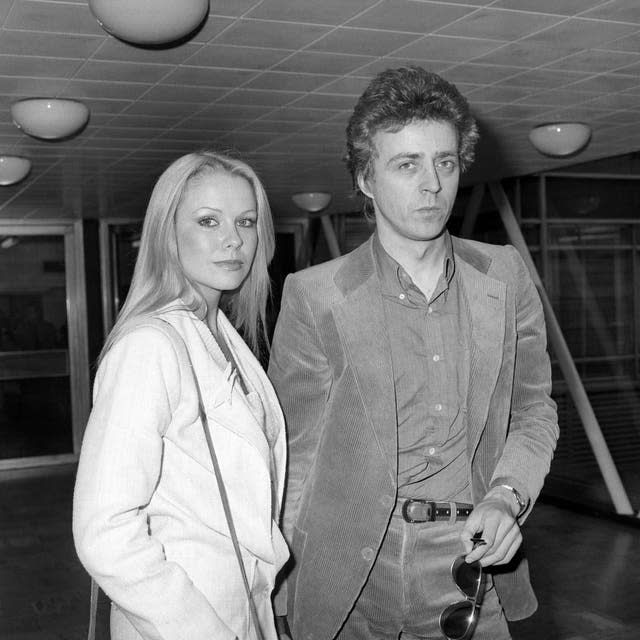 Entertainment – Nicholas Ball and Pamela Stephenson – Heathrow Airport