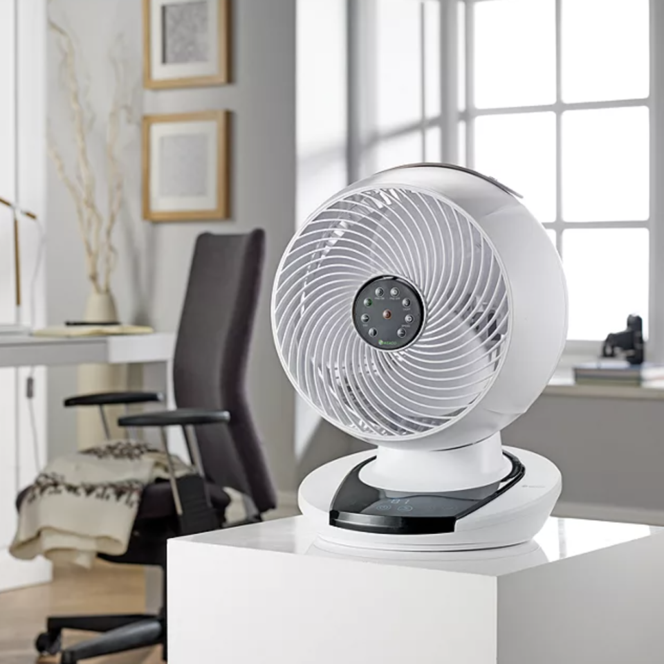 It will even intuitively adjust its own fan speed before you get the chance to feel hot. (Argos)