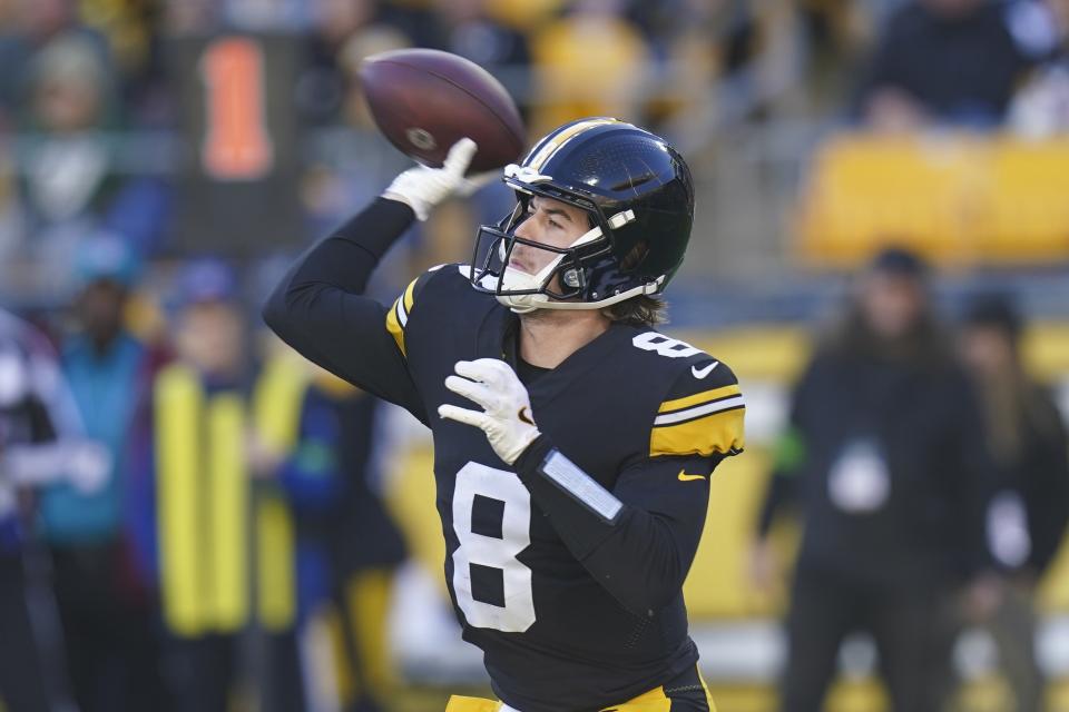 Pittsburgh Steelers' Kenny Pickett throws during the first half of an NFL football game against the Green Bay Packers Sunday, Nov. 12, 2023, in Pittsburgh. (AP Photo/Matt Freed)