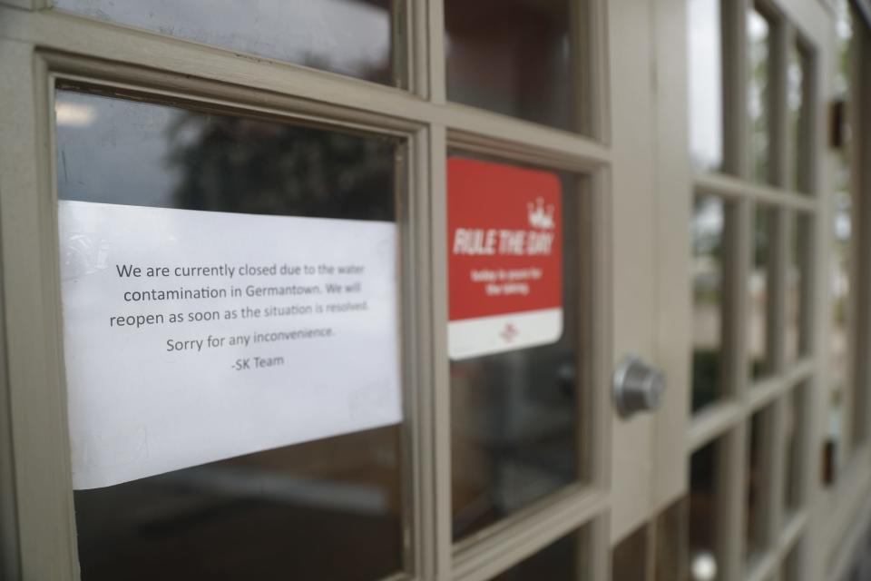 Smoothie King is closed on July 21, 2023 because of a generator leaking diesel into the city of Germantown’s water reservoir. A sign on their front door notifies customers they are closed. This is the location at 7820 Poplar Avenue in Germantown, Tenn.