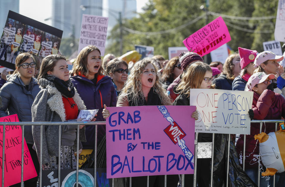 March to the Polls rally in Chicago draws thousands