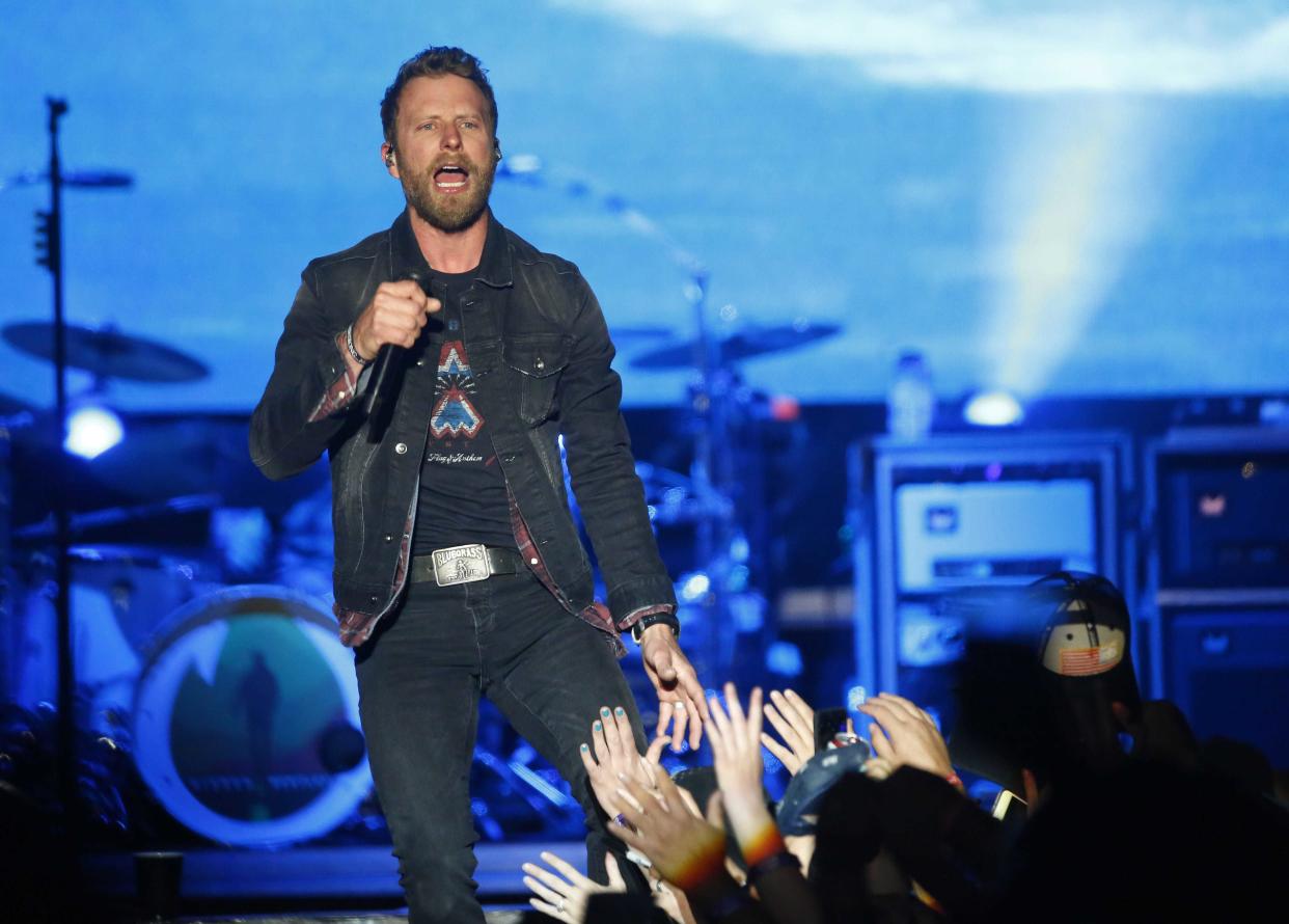 Dierks Bentley performs during Country Thunder in Florence on April 13, 2019.
