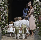 <p>Die Blumenkinder nahmen so viel Rücksicht nicht: Herzogin Kate hatte nicht nur vor der Trauung ihre liebe Not, die Rasselbande im Griff zu behalten, sondern auch … </p>