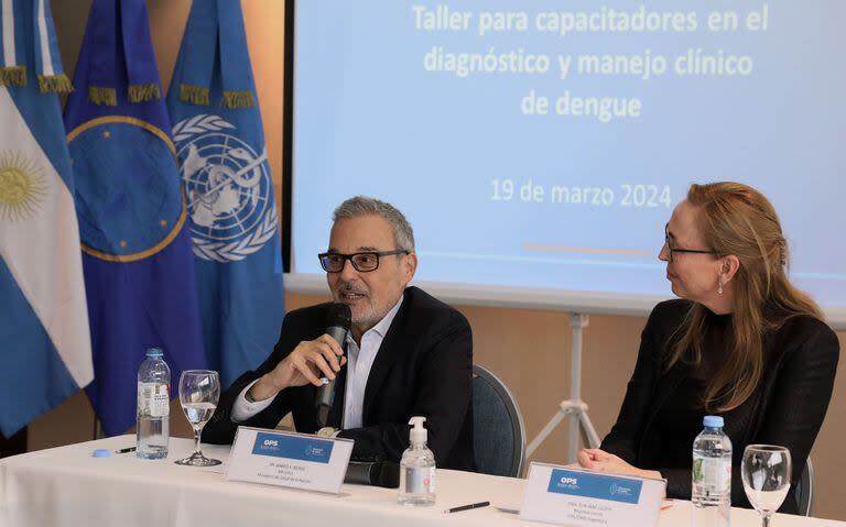 El ministro Mario Russo y la representante de la Organización Panamericana de la Salud en la Argentina, Eva Jané Llopis, en una reunión ayer