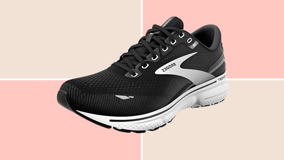 Step out with support in these Brooks Ghost 15 running shoes on sale at Amazon right now.