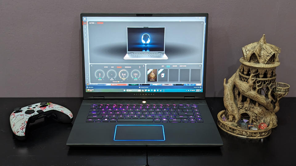 Alienware m16 R2