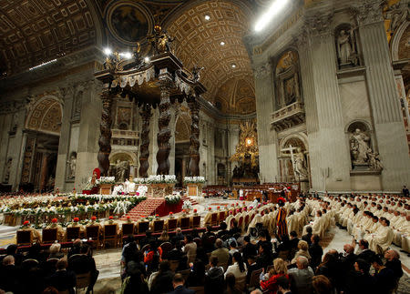 A general view of the Easter vigil Mass led by Pope Francis in Saint Peter's Basilica at the Vatican, April 20, 2019. REUTERS/Remo Casilli