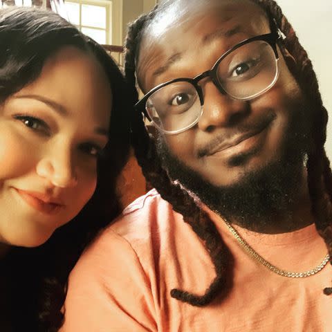 Amber Najm Instagram T-Pain and his wife Amber Najm take a selfie.