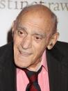 <p>Abe Vigoda stirbt im Januar 2016, ist aber bis zu seinem Tode weiter in der Filmbranche beschäftigt und als Schauspieler gefragt. (Bild-Copyright: ZUMA/ddp) </p>