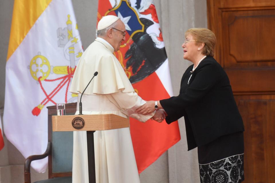 (FOTOS) El recibimiento que le han dado al Papa en Chile