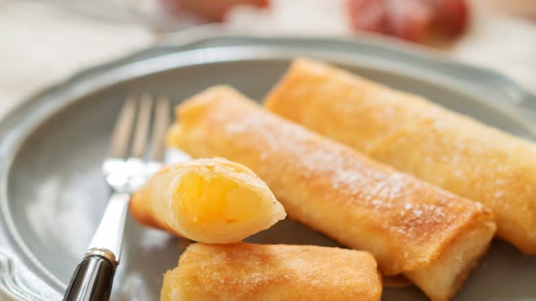 Apple pie rolls on a plate