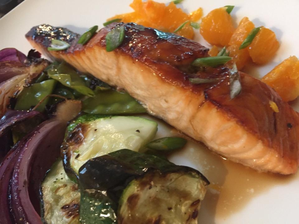 Broiled Soy-glazed Salmon with Veggies