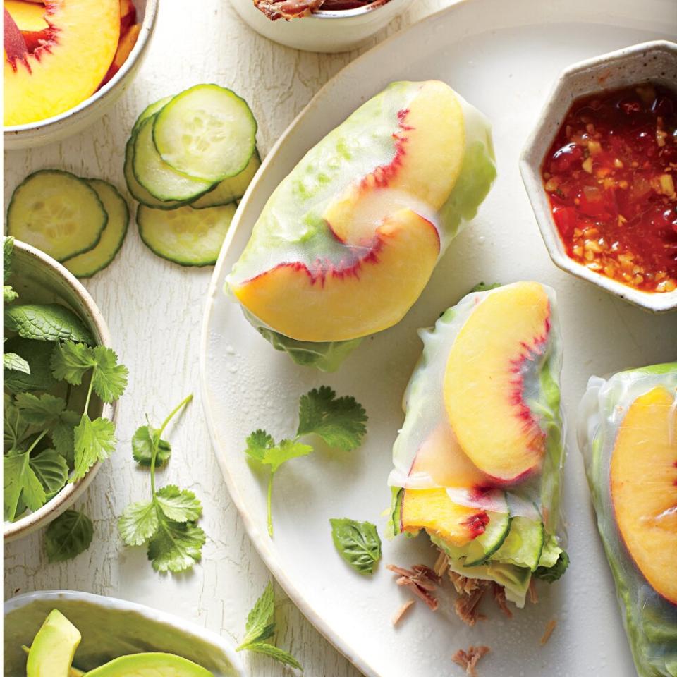 Barbecue-Peach Summer Rolls