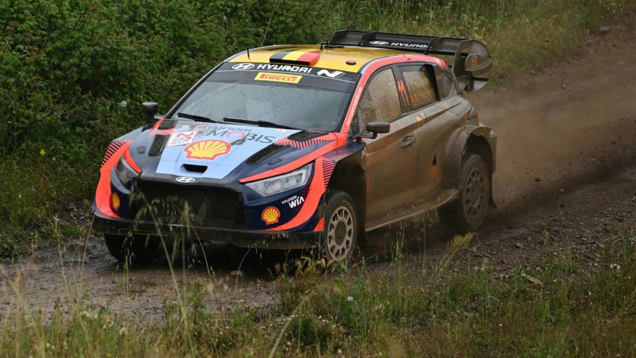 Sardinien-Rallye: Neuville siegt - Rovanperä Gesamtführender