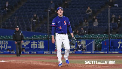 12強賽張奕面對韓國投6.1局奪勝興奮吶喊。（圖／記者王怡翔攝影）