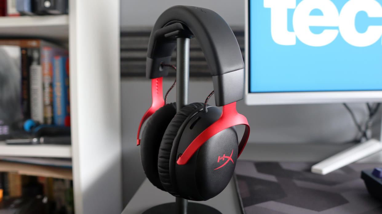  HyperX Cloud III Wireless. 