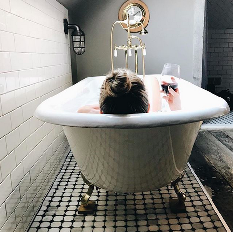 <p>The mom of three found a minute to herself and posted this bathtub shot with only a wine glass emoji. Cheers to her. (Photo: <a rel="nofollow noopener" href="https://www.instagram.com/p/BYCQ5lBjHSr/?taken-by=kristincavallari" target="_blank" data-ylk="slk:Kristin Cavallari via Instagram;elm:context_link;itc:0;sec:content-canvas" class="link ">Kristin Cavallari via Instagram</a>)<br><br></p>