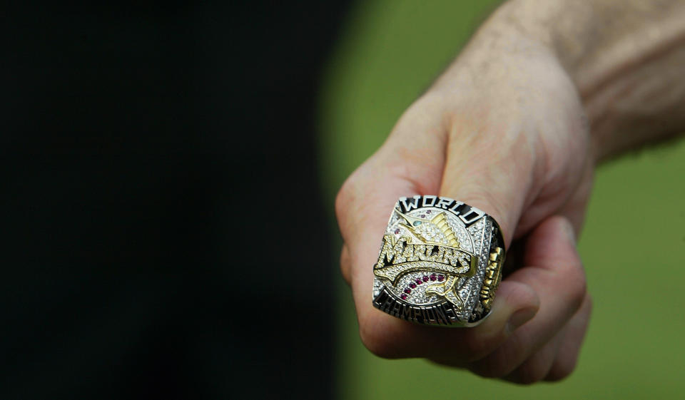 2003 World Series Championship ring, Florida Marlins 