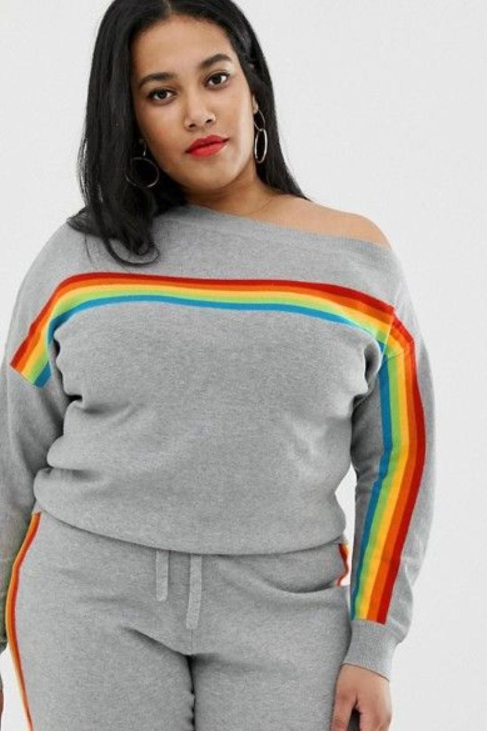 12) Sweatshirt With Rainbow Stripe