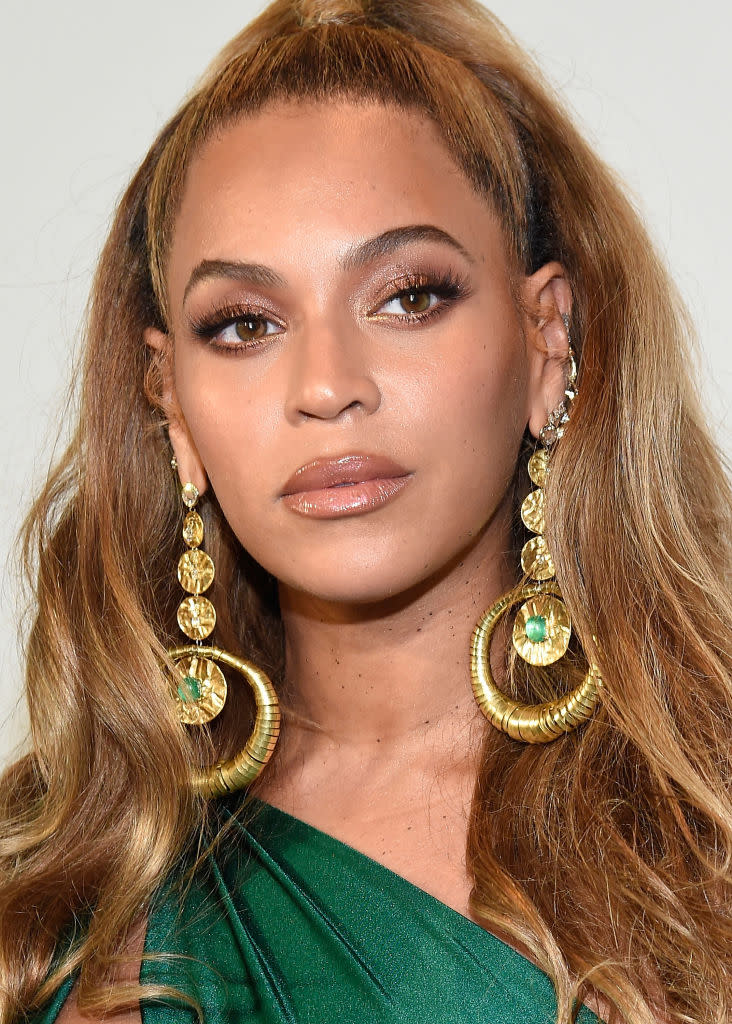 Who would bite this face? (Photo: Kevin Mazur/Getty Images for Tidal)