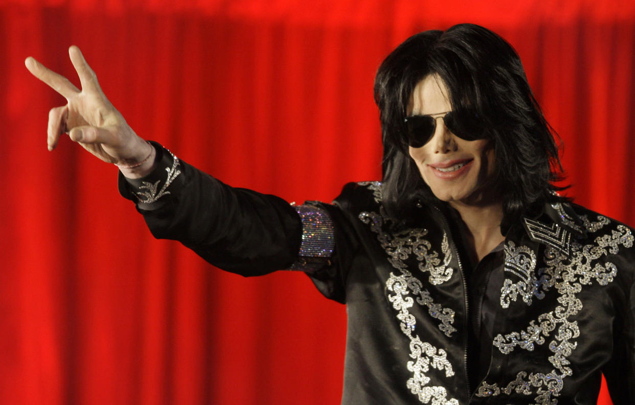 Michael Jackson verstarb 2008 an einer Überdosis Medikamenten. (Bild: AP Photo/Joel Ryan, File)