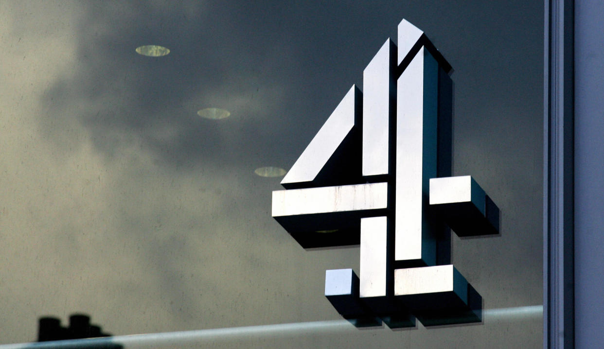 London, UNITED KINGDOM:  The logo of Britain's Channel 4 television station is pictured at the company's headquarters in central London, 18 January 2007. Carphone Warehouse, the main backer of Channel 4's reality television show 'Celebrity Big Brother,' pulled its support Thursday as complaints about alleged racist bullying spiralled and criticism mounted. Mobile communications retailer the Carphone Warehouse said it had told broadcaster Channel 4 to remove its name and branding from the programme with immediate effect, saying it did not want to be associated with it.  But Channel 4 chief executive Andy Duncan said Thursday they 