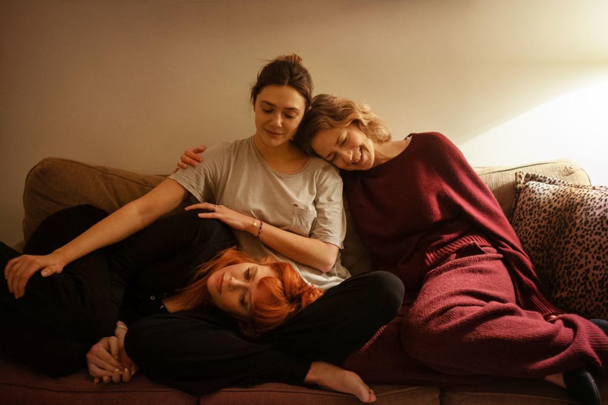 elizabeth olsen, carrie coon, natasha lyonne, his three daughters