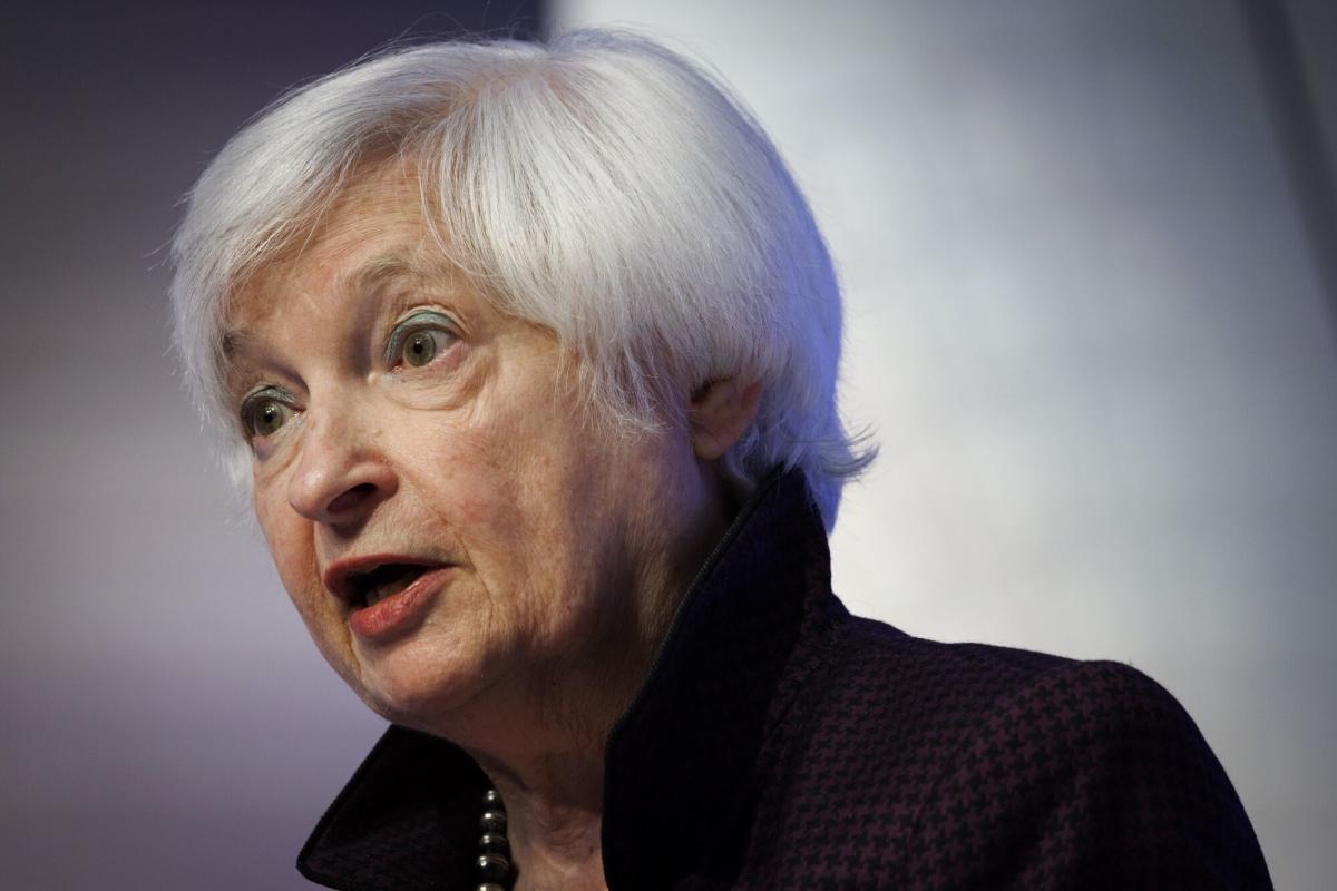 Yellen aconselha cautela sobre intervenção cambial após valorização do iene