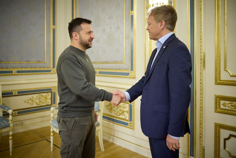 FILE PHOTO: Ukraine's President Zelenskiy and British Defence Secretary Shapps attend a meeting in Kyiv