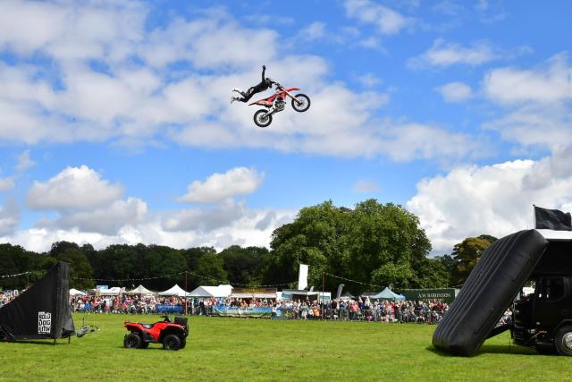 Bolddog - Freestyle Motocross Stunt Display Show