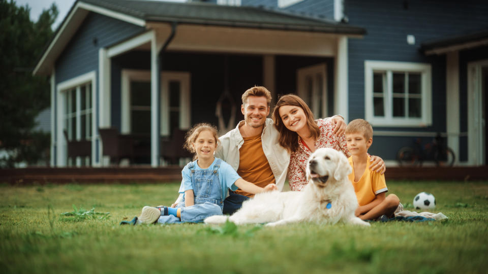 Financiar el sueño americano puede costar alrededor de US$ 130.000 al año para una familia de cuatro. Foto: Getty Images