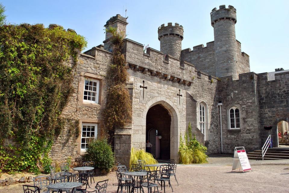 Indulge in history with a side of sherry and mince pies for NYE in Ruthin Castle (Getty Images)