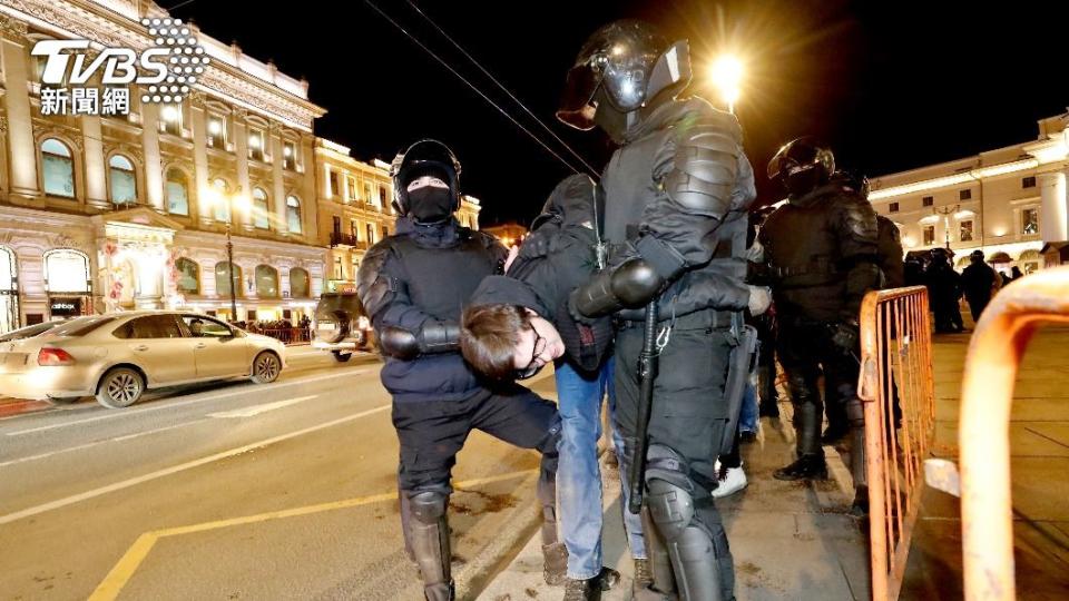 有近7千俄羅斯抗議民眾遭到克里姆林宮逮捕。（達志影像歐新社）
