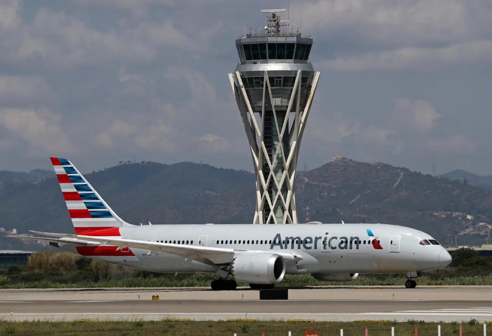 Ein Boeing 787-8 Dreamliner Flugzeug der American Airlines. - Copyright: NurPhoto / Getty