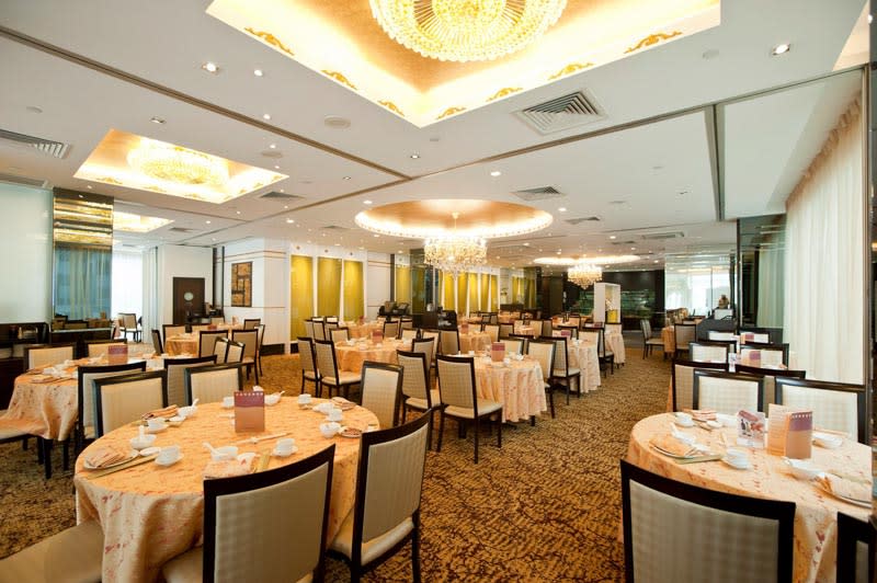 Asia Grand Restaurant - Interior