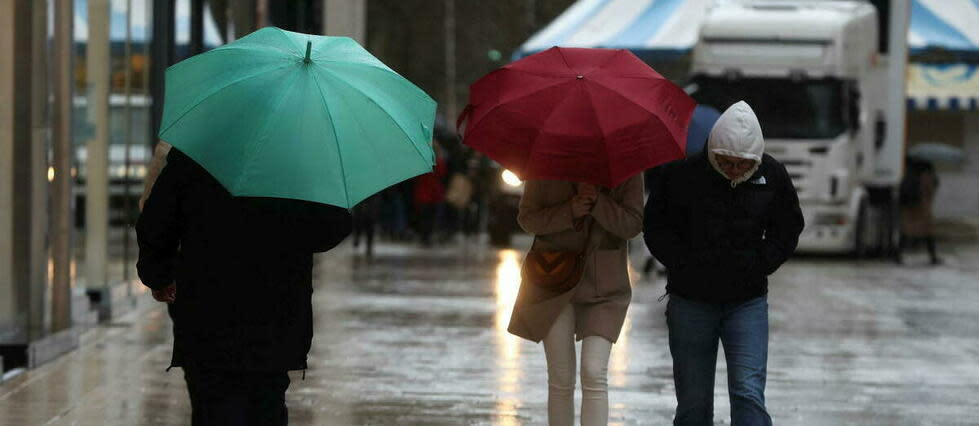 Du sud-ouest au nord-est, le temps est perturbé ce dimanche 2 avril avec des averses en journée.  - Credit:Fred HASLIN / MAXPPP / PHOTOPQR/LE COURRIER PICARD/MAXP