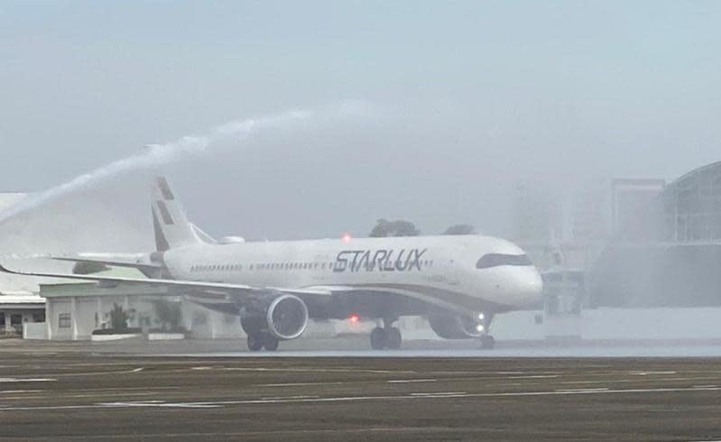 星宇航空雙城號為交通部推出「微旅行2.0」後的首航航空。（星宇航空提供）