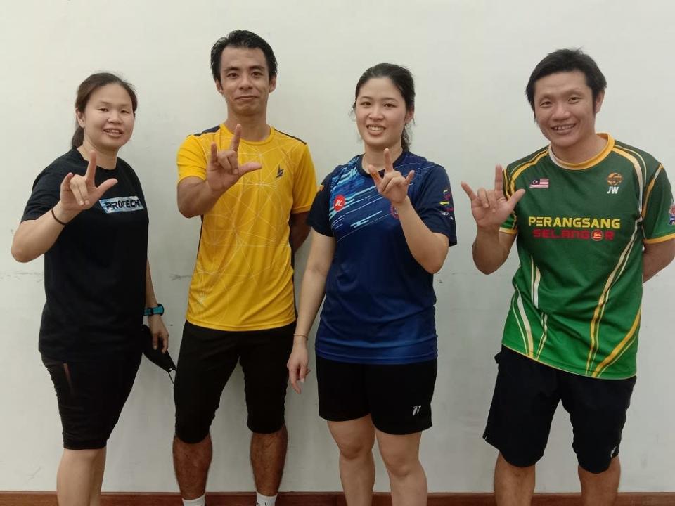 Muhammad Shafiq Hassan (second, left) and Boon Wei Ying (third, left) to represent Malaysia in the Deaflympics 2022. &#x002015; Picture via Sivaa Tangai Raju