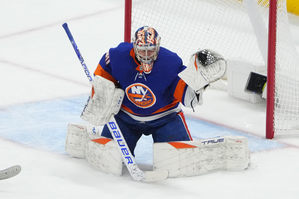 New York Islanders Goalie Semyon Varlamov (40). (Photo by Gregory Fisher/Icon Sportswire via Getty Images)