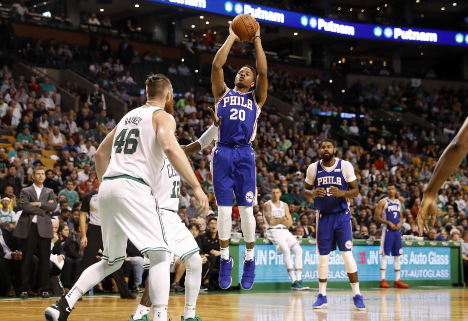 Markelle Fultz elevates, then thinks about what he’s doing. (AP)