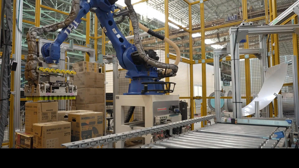 “Depal is a warehouse workflow characterized by heavy use of manual labor and high levels of workplace injuries. Addressing this challenge aligns closely with our corporate mission of designing and building progressive engineering solutions for people and the planet,” said Motohiro Kawada, CEO of IHI Logistics & Machinery Corporation. 