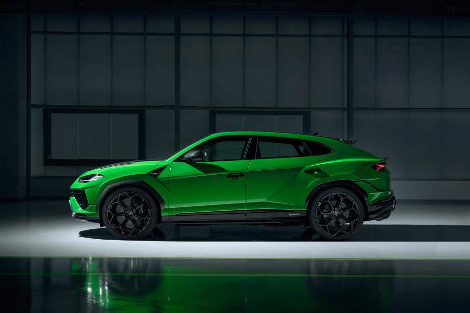 new lamborghini urus performante