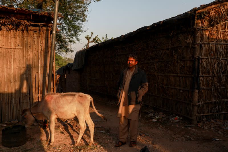 The Wider Image: Living on the edge, Pakistani Hindus still feel safer in India