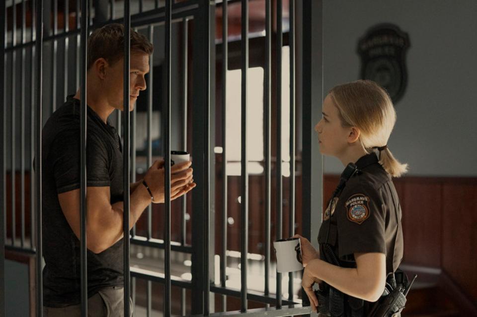 Alan Ritchson (Jack Reacher), Willa Fitzgerald (Roscoe Conklin) in Reacher