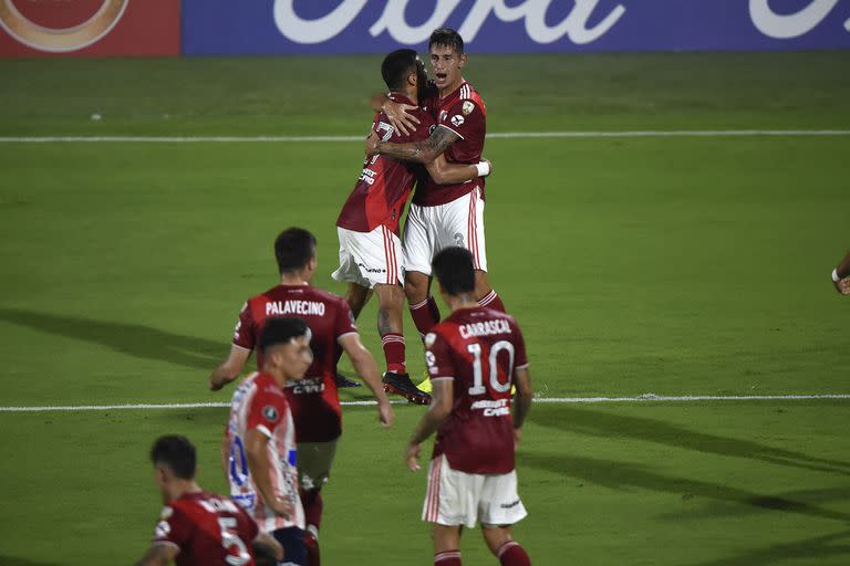 La celebración de Paulo Díaz, tras anotar el empate de River en tiempo de descuento