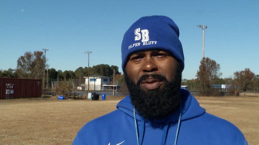 Silver Bluff head football coach De’Angelo Bryant is leaving the Bulldogs after six seasons.