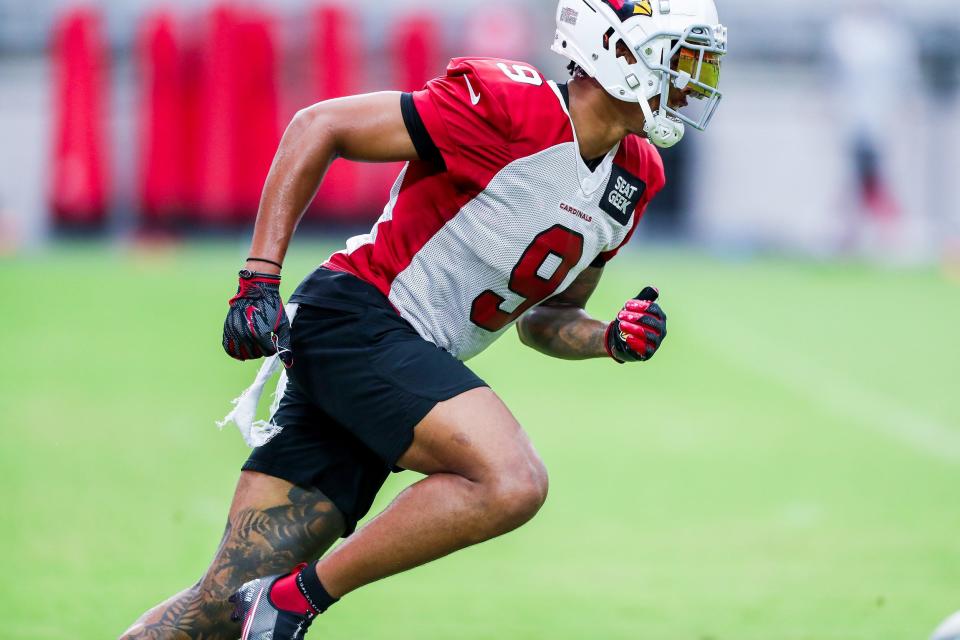 Arizona Cardinals inside linebacker Isaiah Simmons (9) runs a drill during Arizona Cardinals practice at State Farm Stadium on Friday, July 29, 2022, in Glendale.