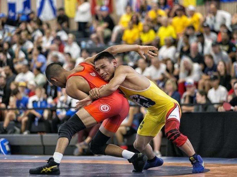 Eekeeluak Avalak wins his finals match on Thursday afternoon. (Thorsten Gohl / Canada Games ex. Niagara - image credit)